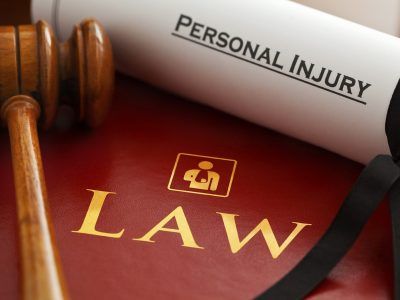 lawyers-1000803_1280 Soluciones informáticas para abogados - ISAIG TECNOLOGÍA