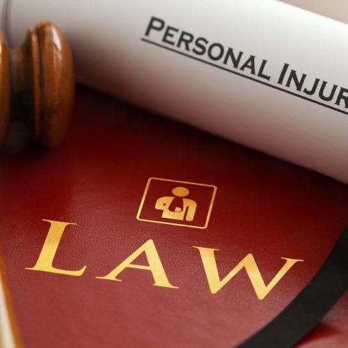 lawyers-1000803_1280 Soluciones informáticas para abogados - ISAIG TECNOLOGÍA
