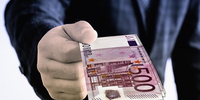 euro-3317432_640 Subvención para PYMES y autónomos